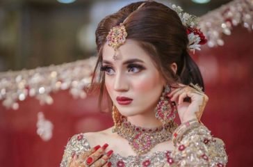 party makeup service at home in Pakistan facial Service at home in Pakistan